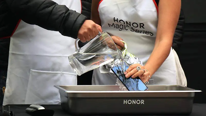 La marca Honor junto con Telcel, están ofreciendo un año de garantía por cualquier desperfecto en la pantalla.